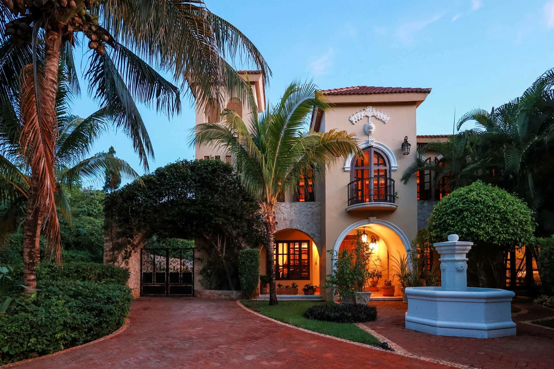 Casa Leona 4 Bedroom House - photo 1