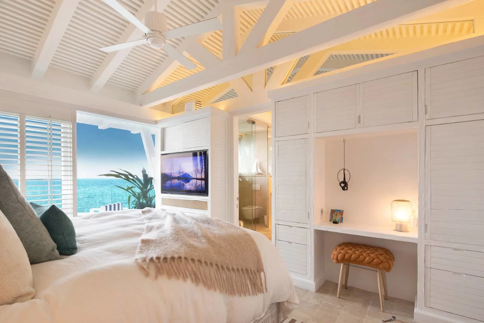 High-Performing Cancun Beachfront Turnkey Villa - photo 36