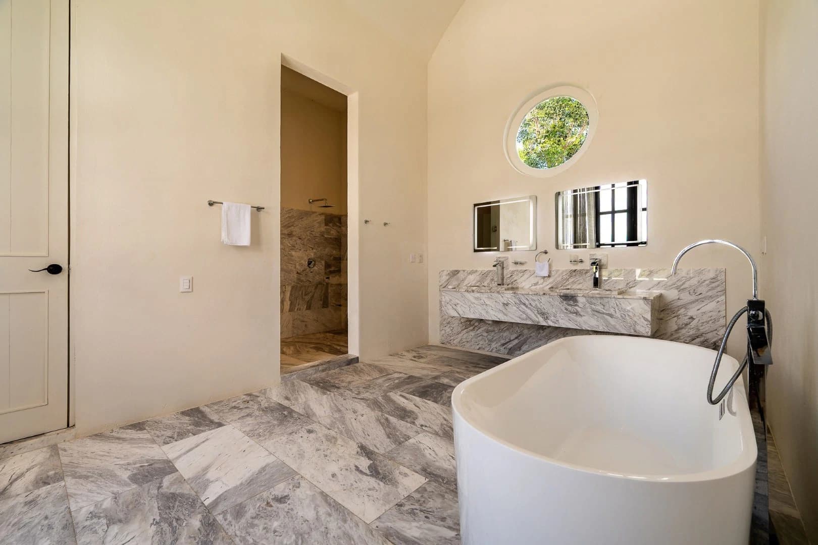 Rae’s Villa - photo 98