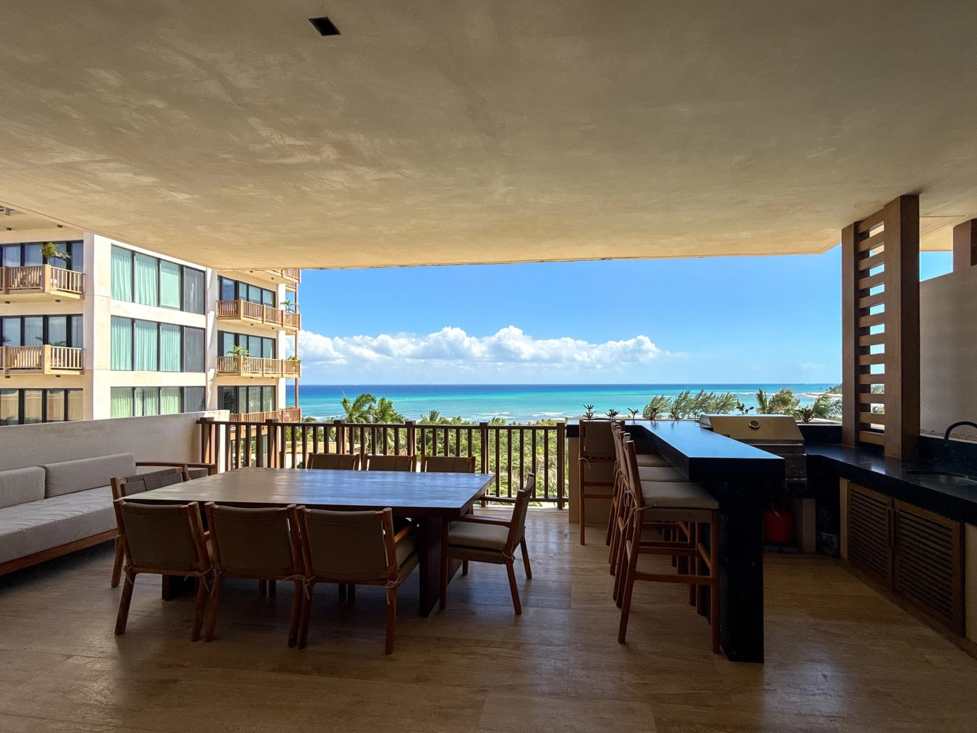 Costa Beach 4 Bedroom Beachfront Condo - photo 2