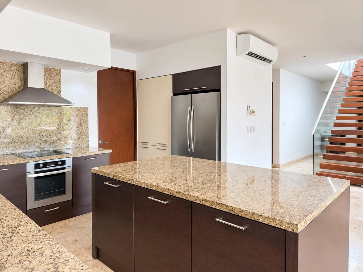 Ikal Living 3 Bedroom Penthouse - photo 4