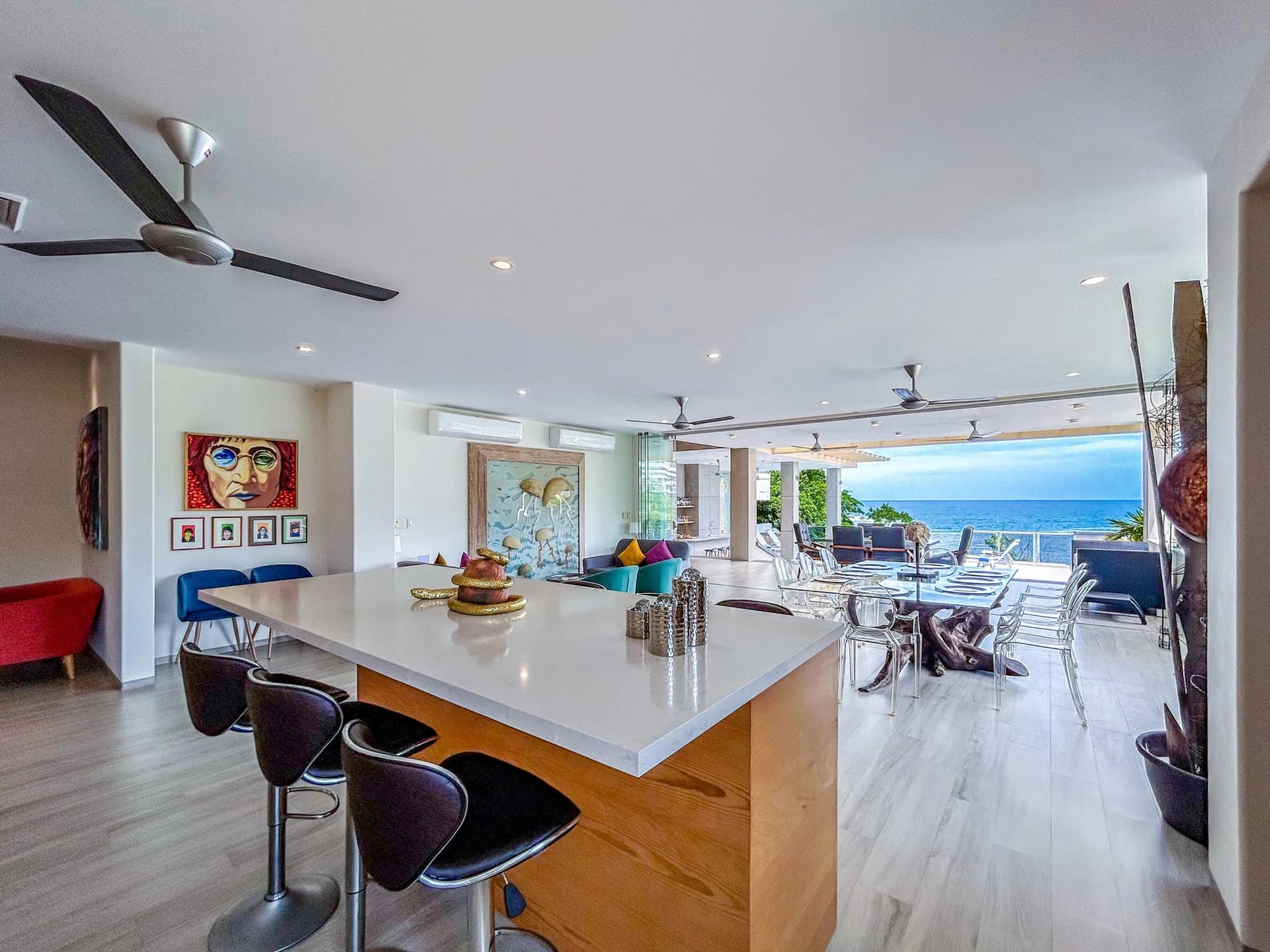 Villa Montecarlo 4 Bedroom Oceanfront Home - photo 2