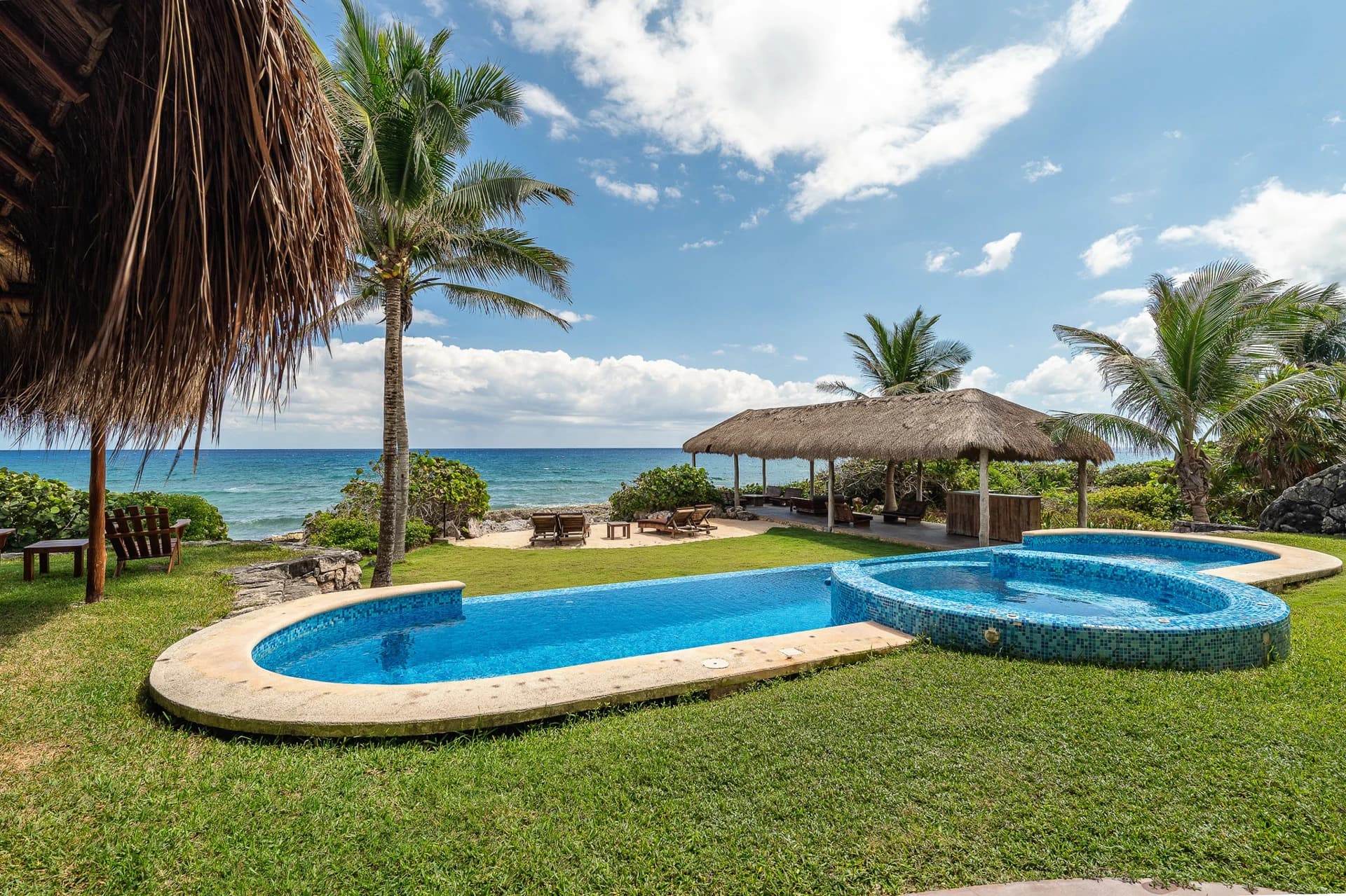 Punta Sur 9 Bedroom Oceanfront Home - photo 3