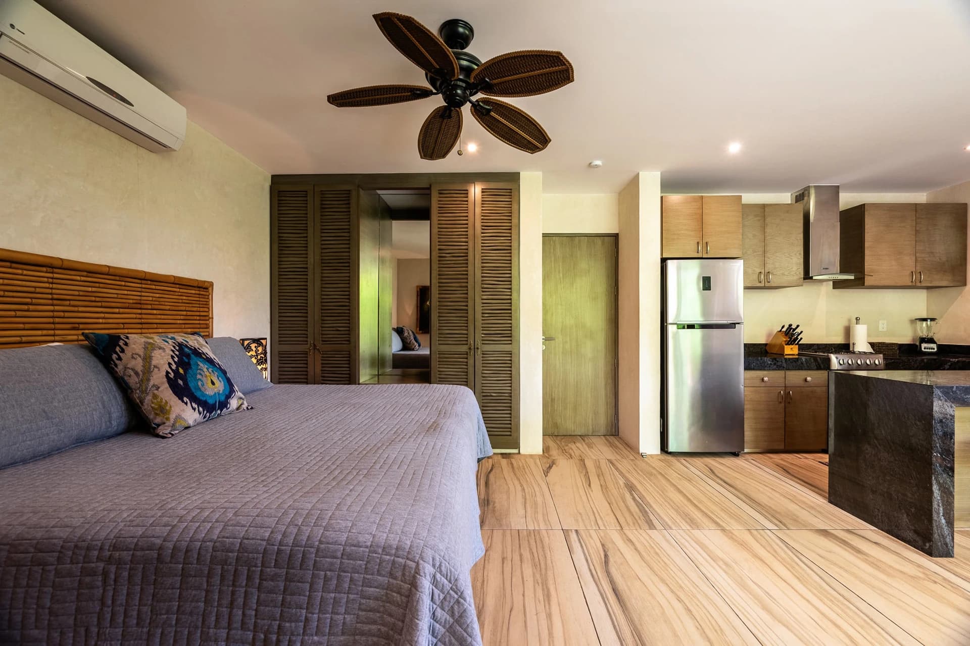 Multi-Unit: 3 Condos + Commercial Space - photo 38