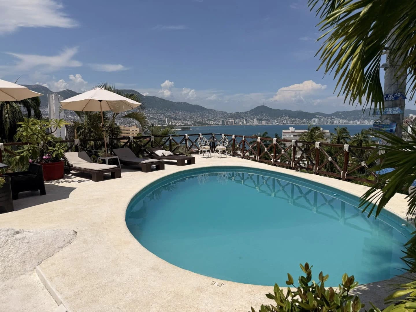 Casa Breizh 8-Bedroom Multi-Unit Oceanview Property - photo 2