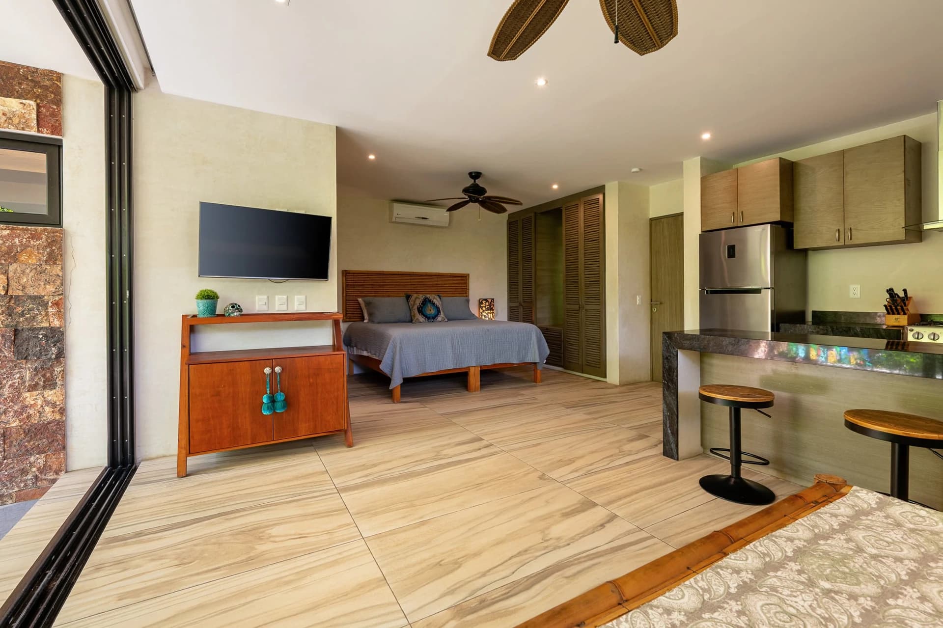 Multi-Unit: 3 Condos + Commercial Space - photo 42
