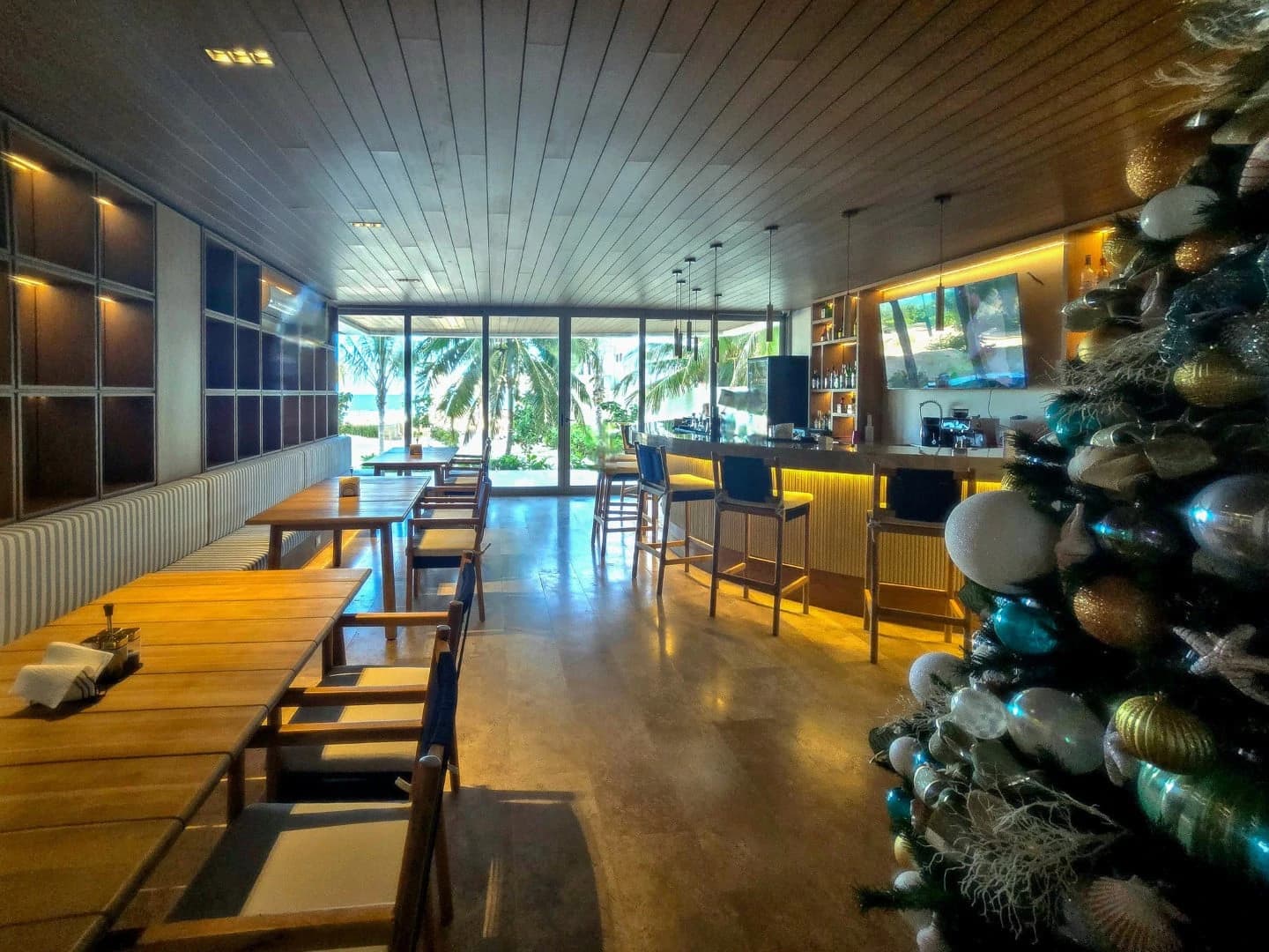 Catavento 3 Bedroom Beachfront Condo - photo 23