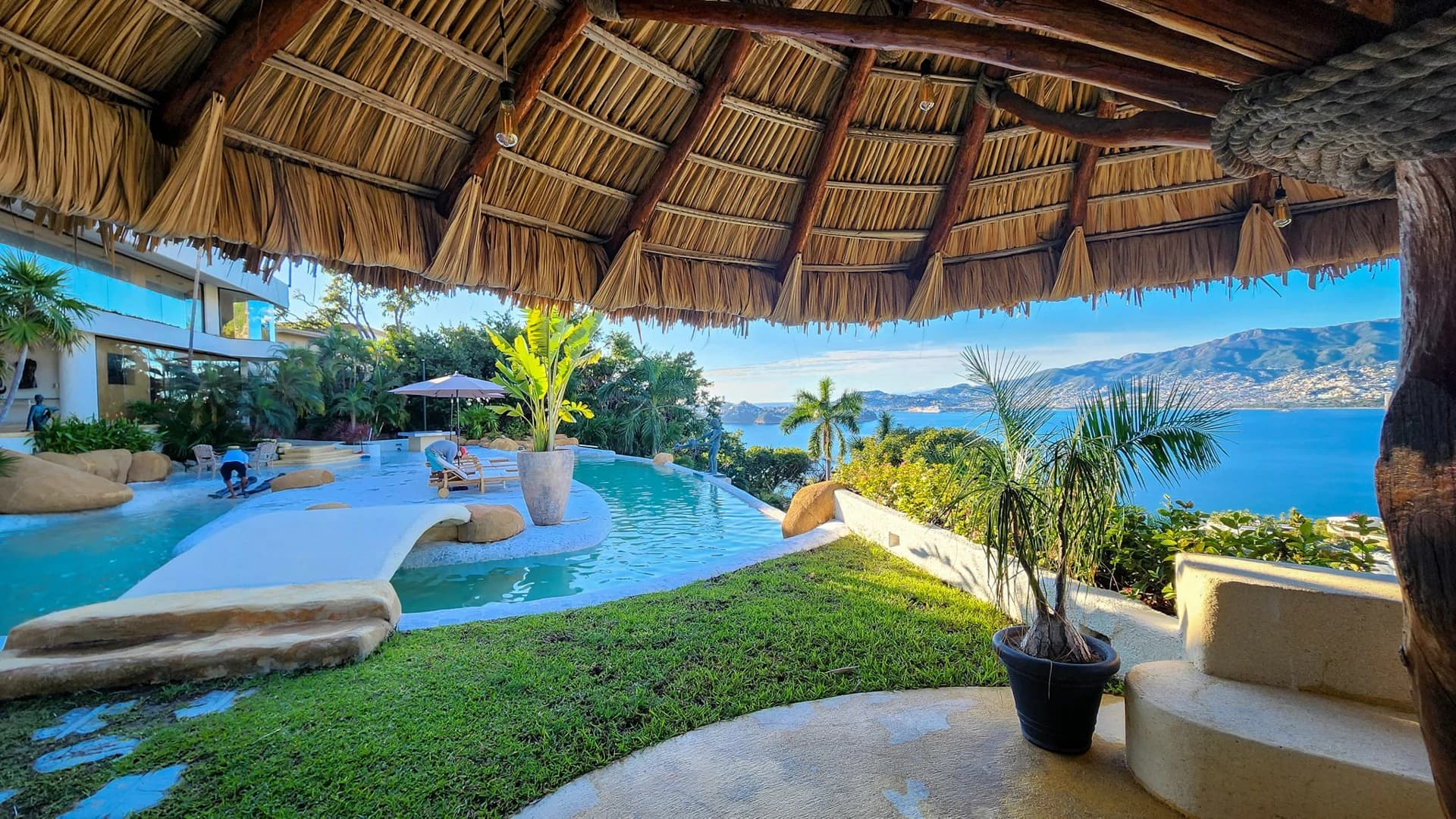 Gitana 4 Bedroom Oceanview Villa - photo 11
