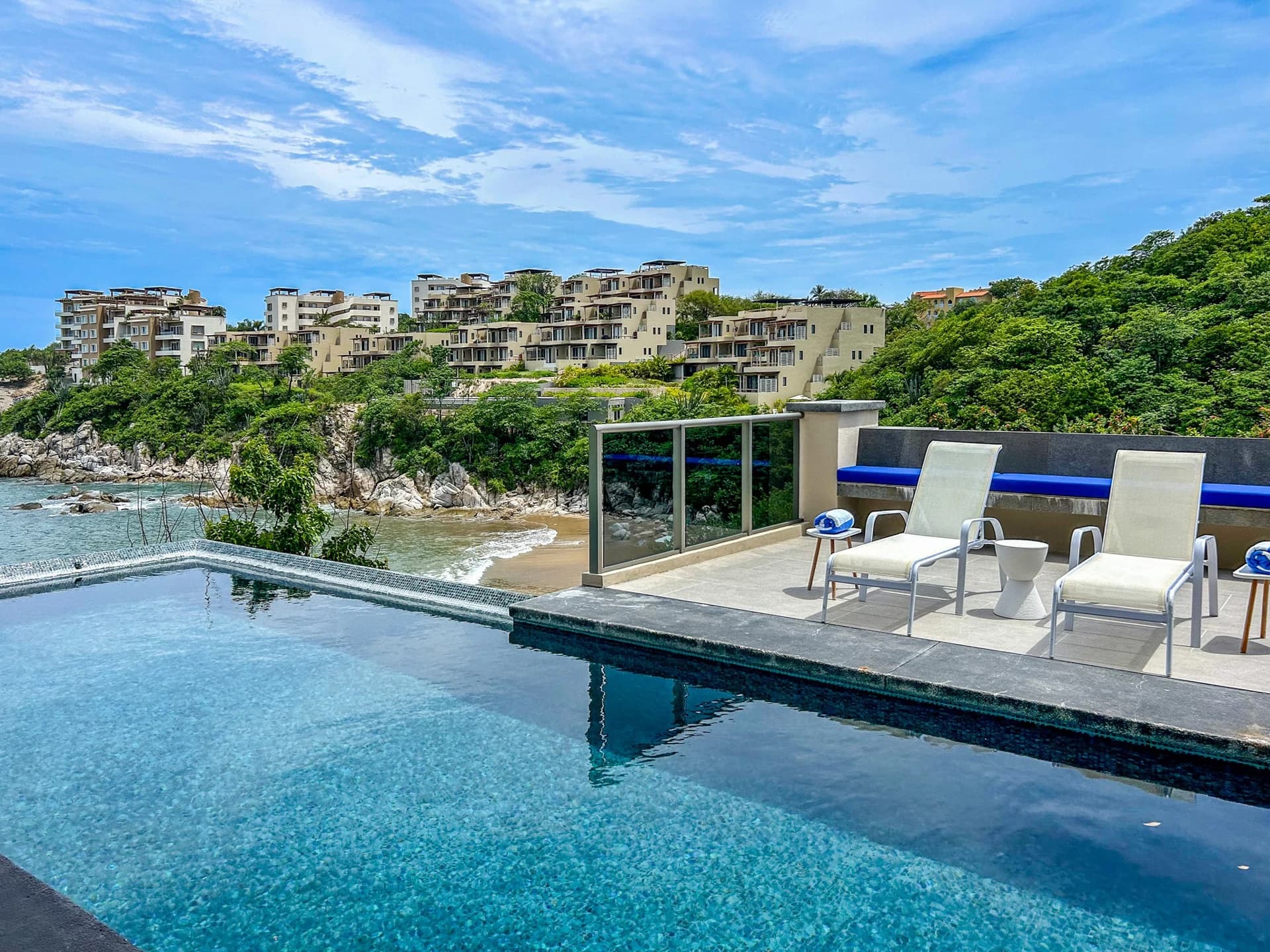 Villa Montecarlo 4 Bedroom Oceanfront Home - photo 4