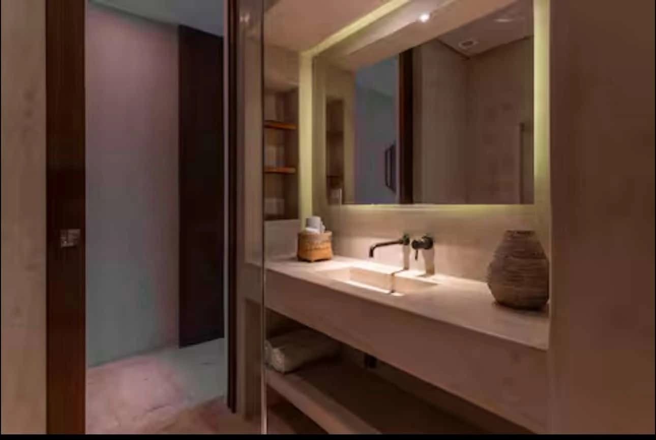 Sky Jungle 3 Bedroom Penthouse - photo 10