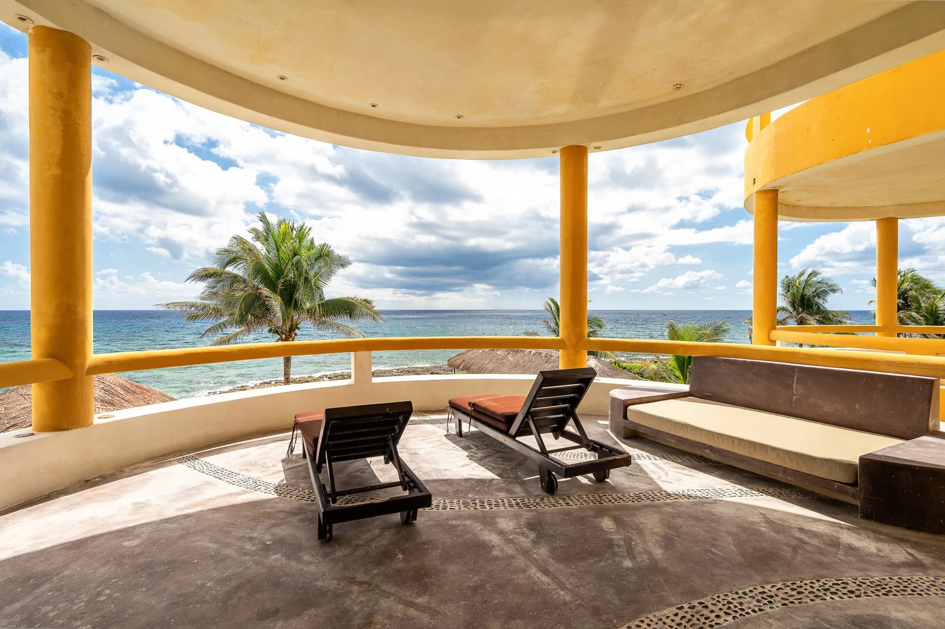 Punta Sur 9 Bedroom Oceanfront Home - photo 5