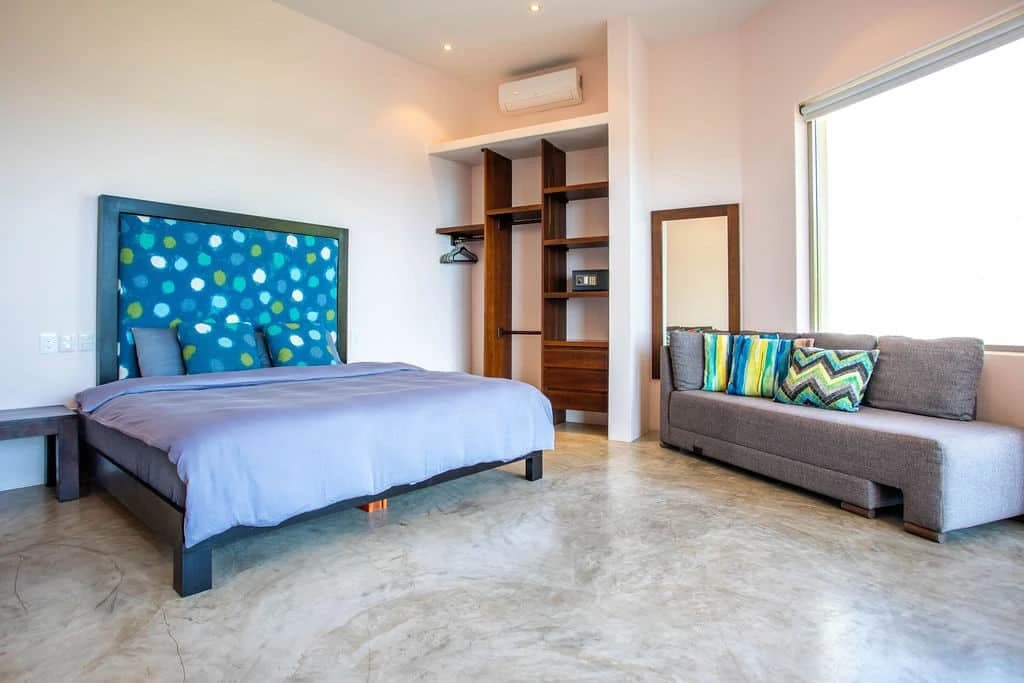 Fantasea 9 – 8 Bedroom Beachfront Villa - photo 8