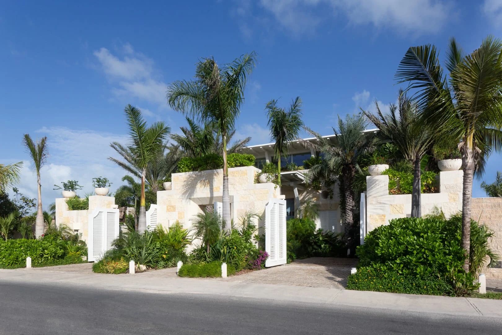 High-Performing Cancun Beachfront Turnkey Villa - photo 18