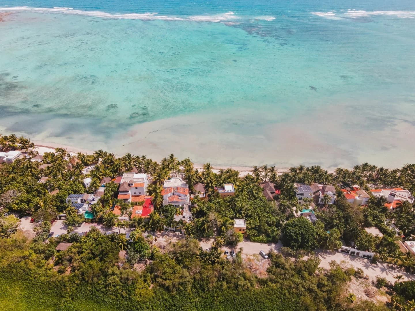 Neea 3 Bedroom Beachfront Condo - photo 3
