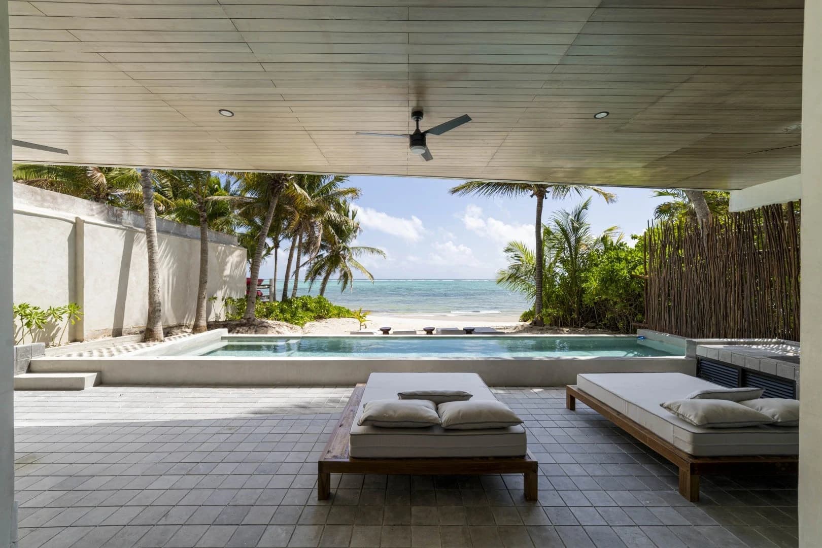 Neea 3 Bedroom Beachfront Condo - photo 27