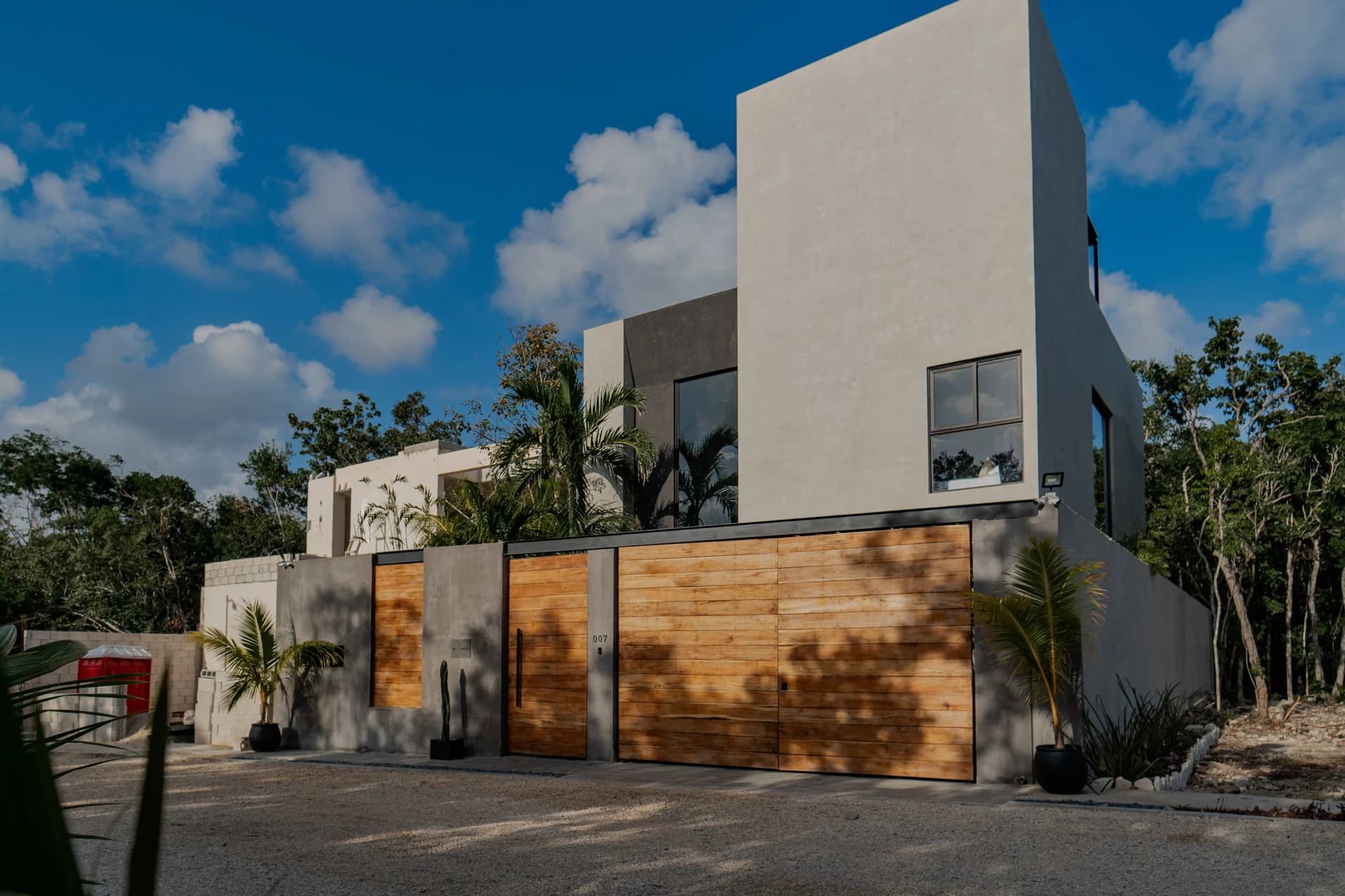 Villa Niburu 4 Bedroom House - photo 4