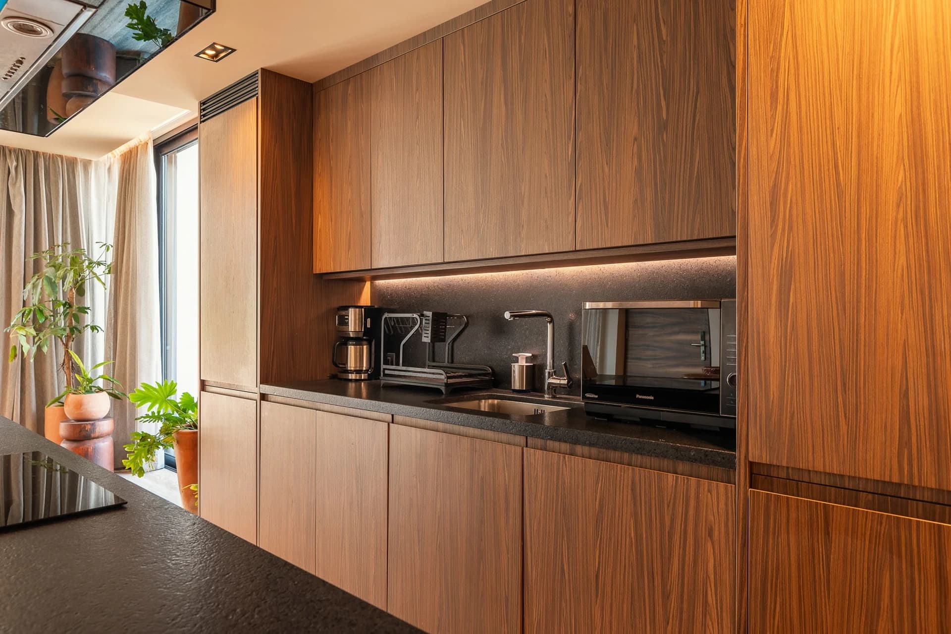 Bespoke 2 Bedroom Condo - photo 14