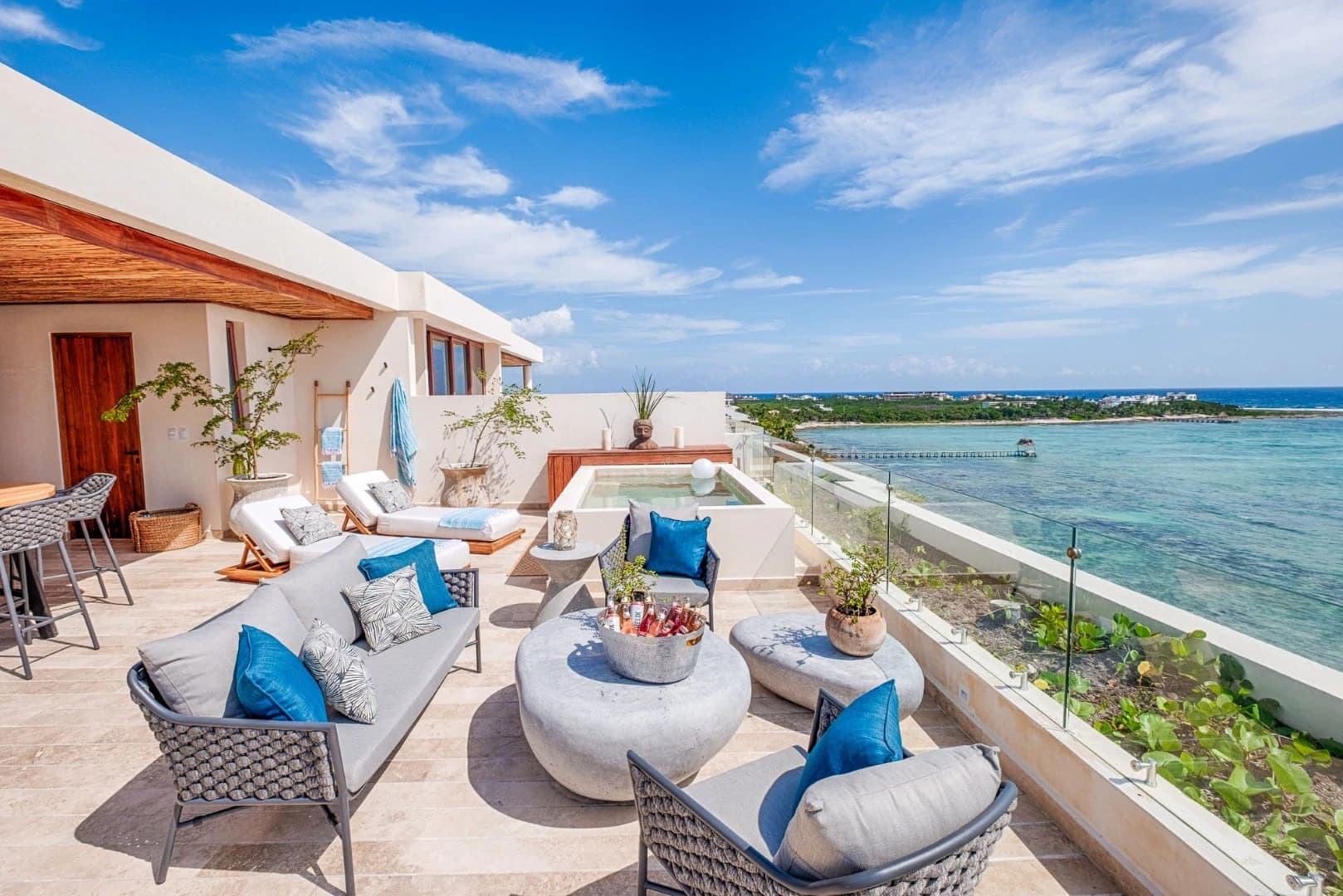 Kaoba 3 Bedroom Beachfront Penthouse - photo 1