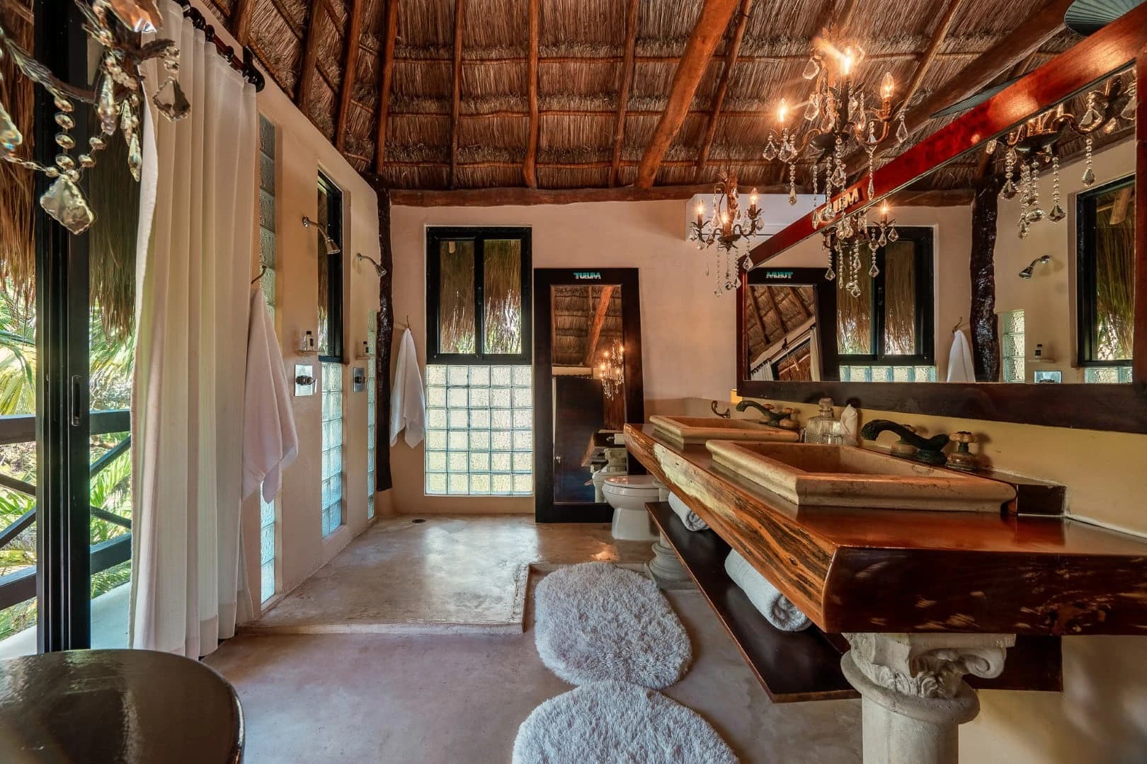 Casa Chic 7 Bedroom Beachfront Villa - photo 69
