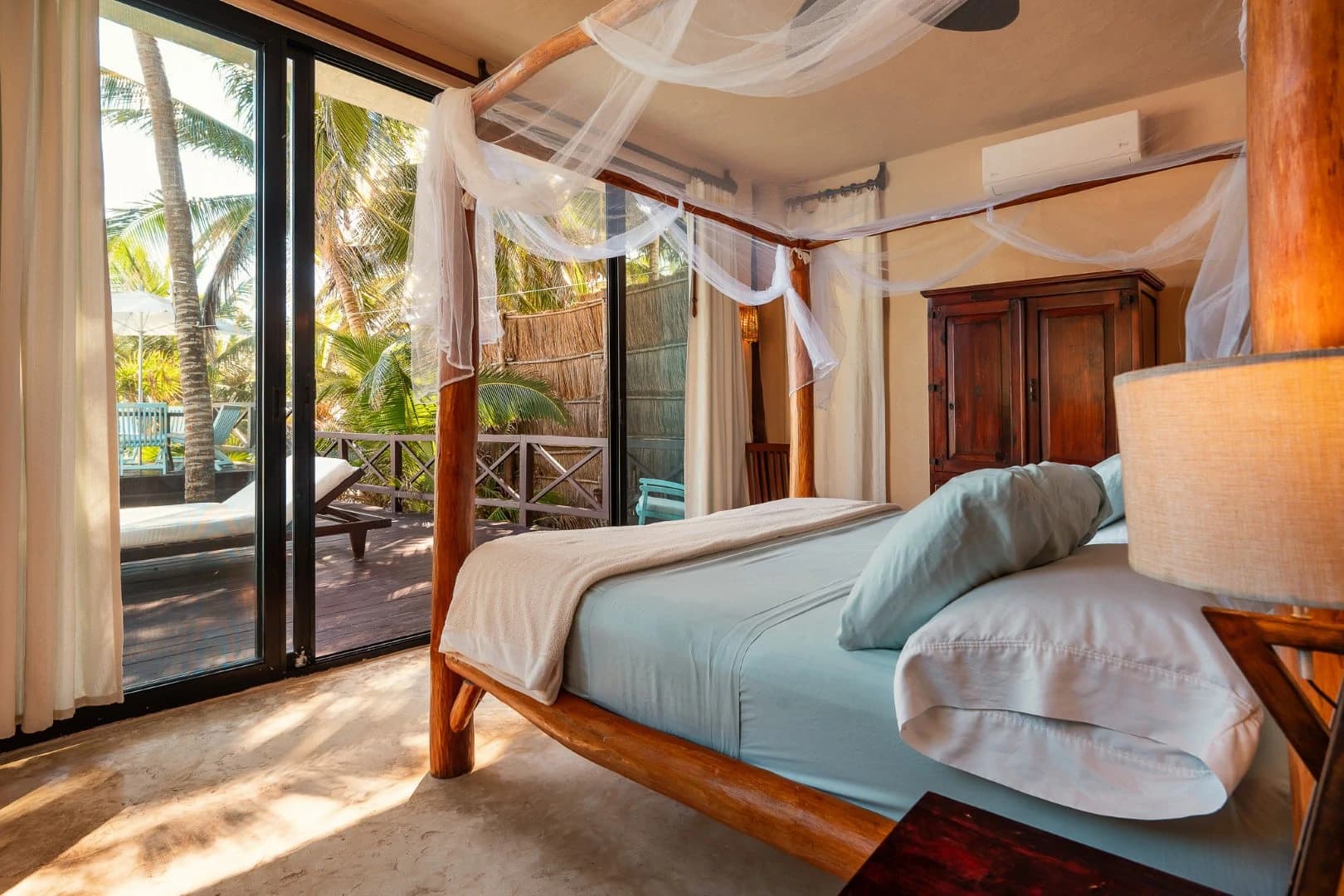 Casa Chic 7 Bedroom Beachfront Villa - photo 38
