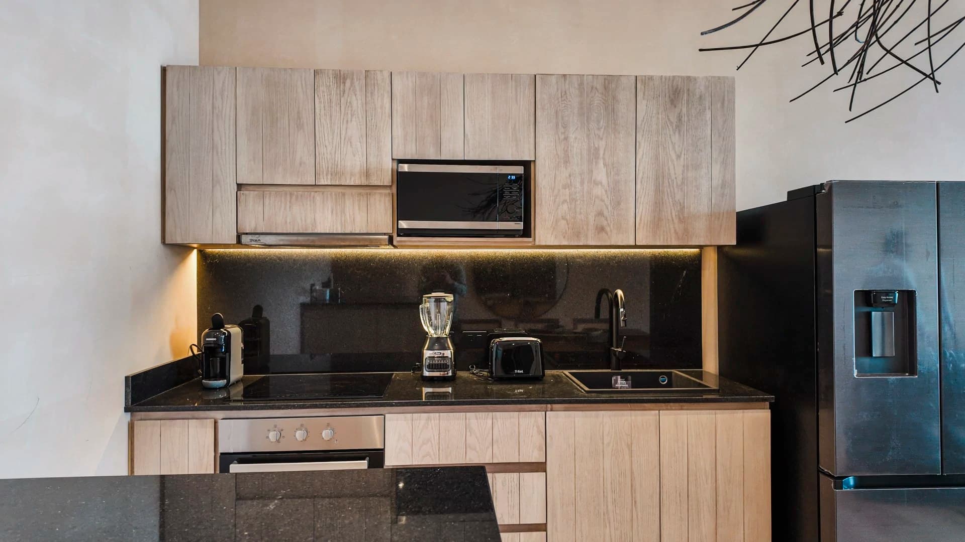 Neea 3 Bedroom Beachfront Condo - photo 7