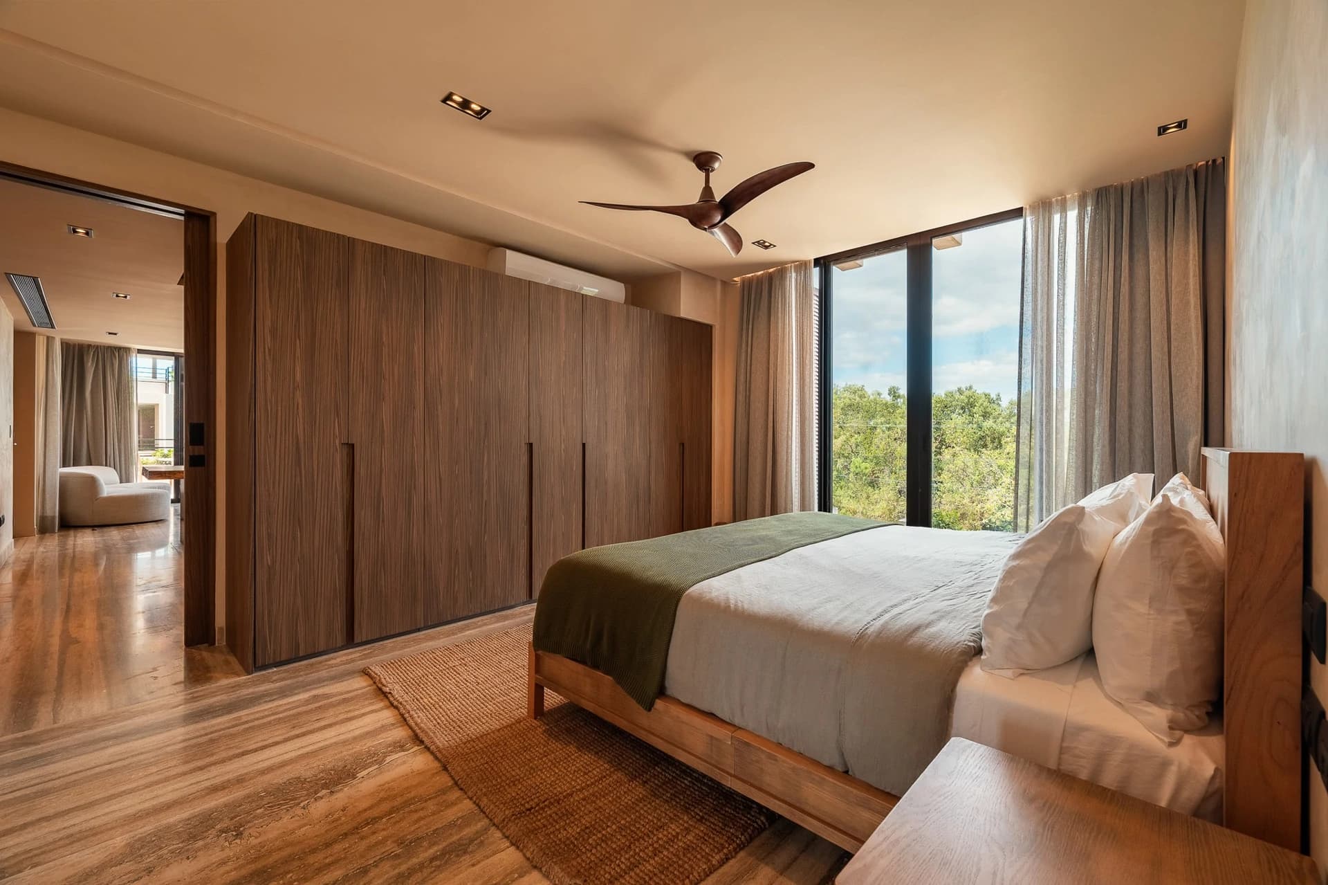 Bespoke 2 Bedroom Condo - photo 24
