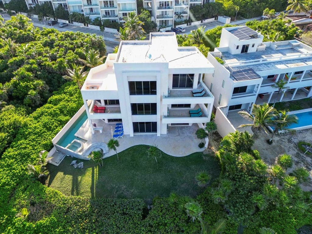 Fantasea 9 – 8 Bedroom Beachfront Villa - photo 44