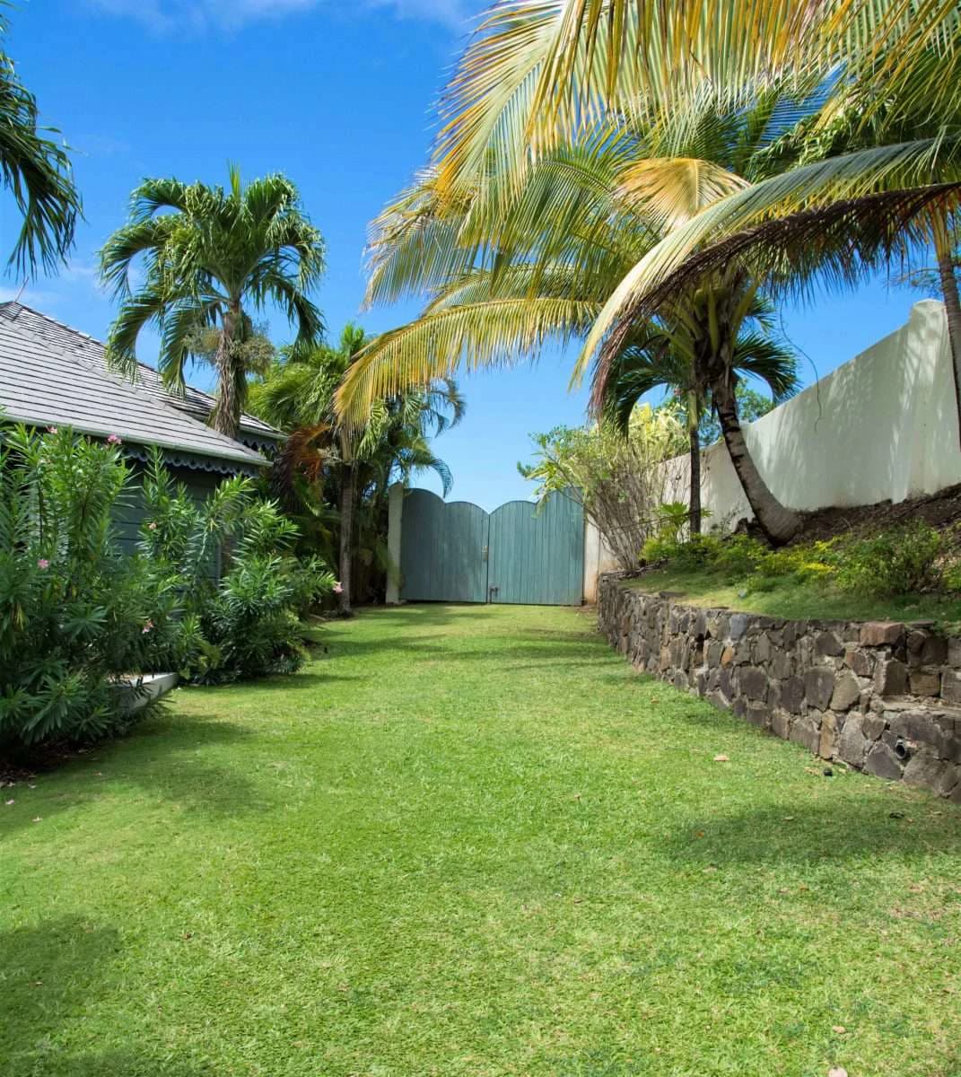 Villa Mandaris, Cap Estate - photo 2