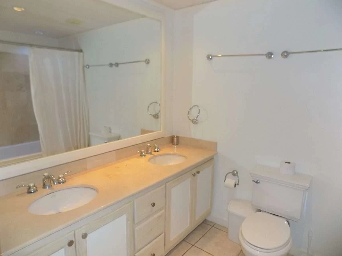 The Harbour #16, Rodney Bay. - photo 13