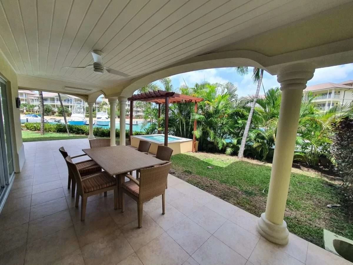 401 The Landings, Rodney Bay. - photo 9