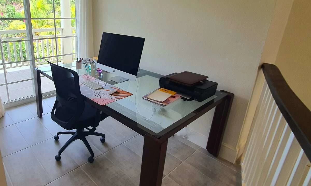 Sunnyside Villa, Cap Estate. - photo 19