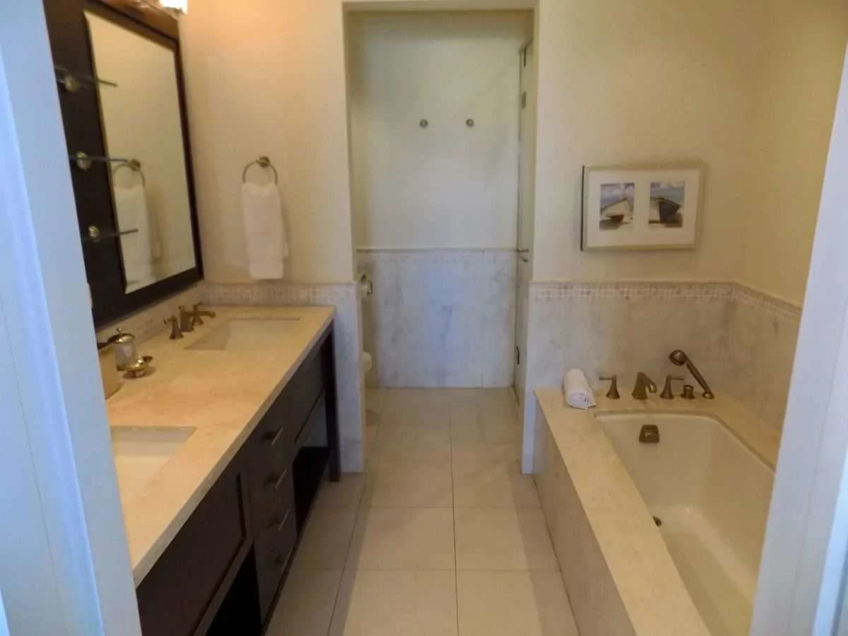 401 The Landings, Rodney Bay. - photo 8