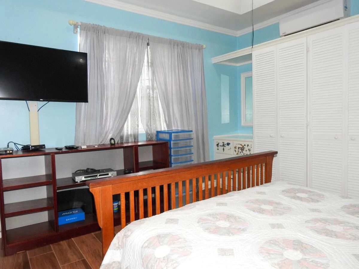 Four Bed Villa, Cap Estate. - photo 19
