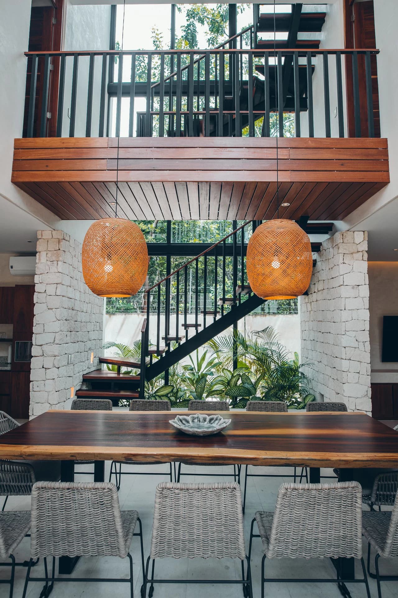 Casa Thomas | 3BR Jungle Villa with Rooftop Pool - photo 6