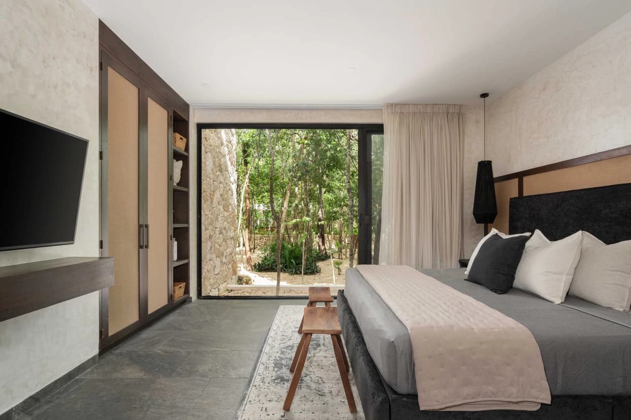 Villa 7 | Beautiful 5 Bedroom with Large Pool in 12 O’Clock Tulum - photo 10