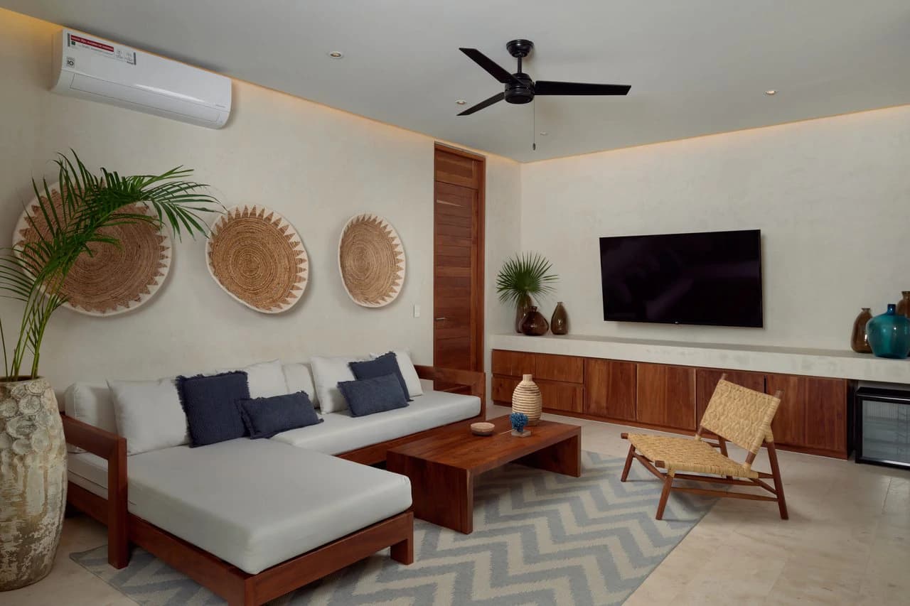 Casa David | 3BR Jungle Villa w/ Rooftop Pool - photo 5
