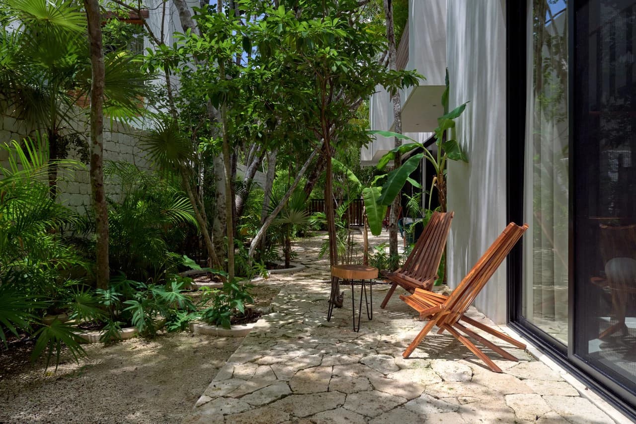 Casa Thomas | 3BR Jungle Villa with Rooftop Pool - photo 17