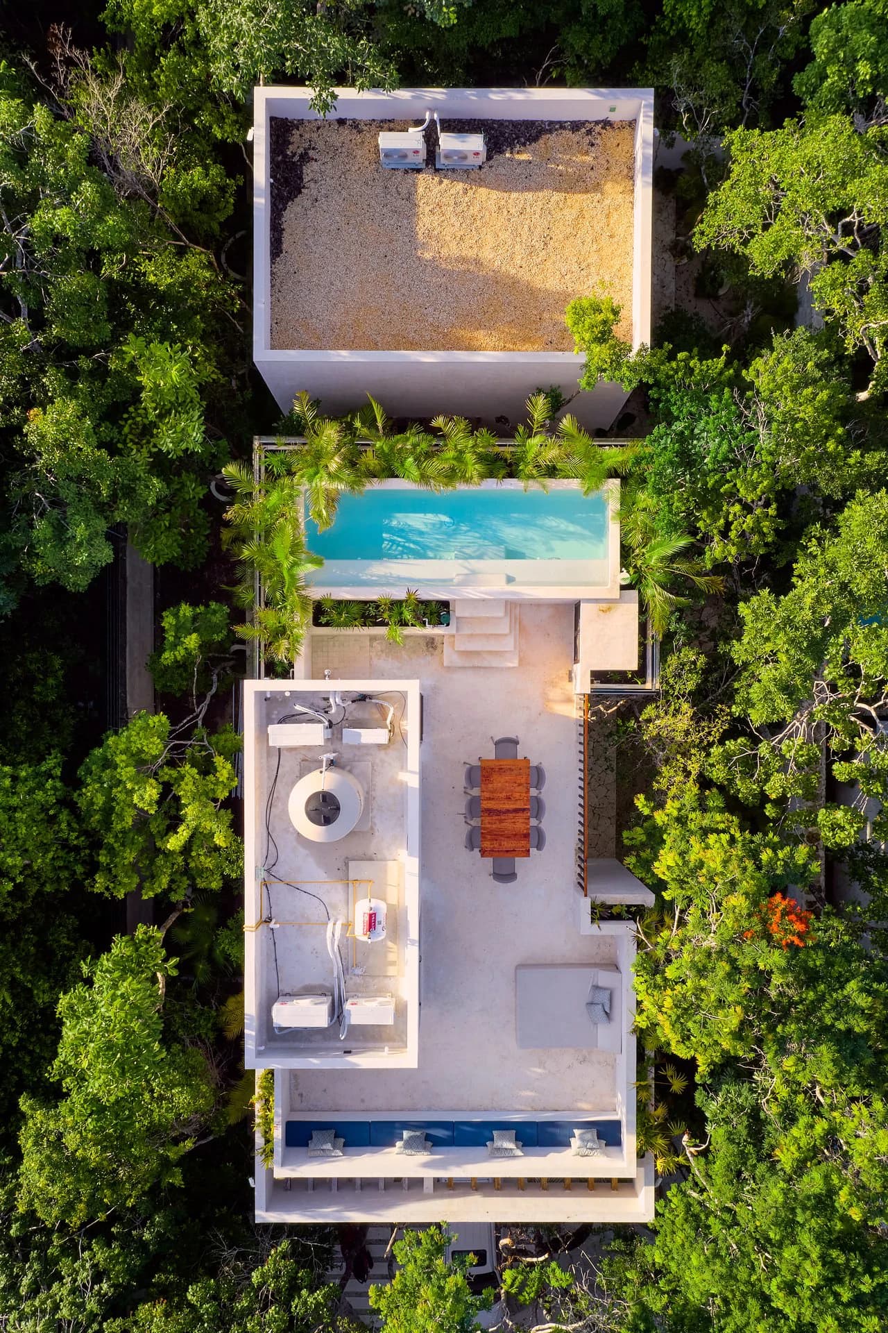 Casa Thomas | 3BR Jungle Villa with Rooftop Pool - photo 21