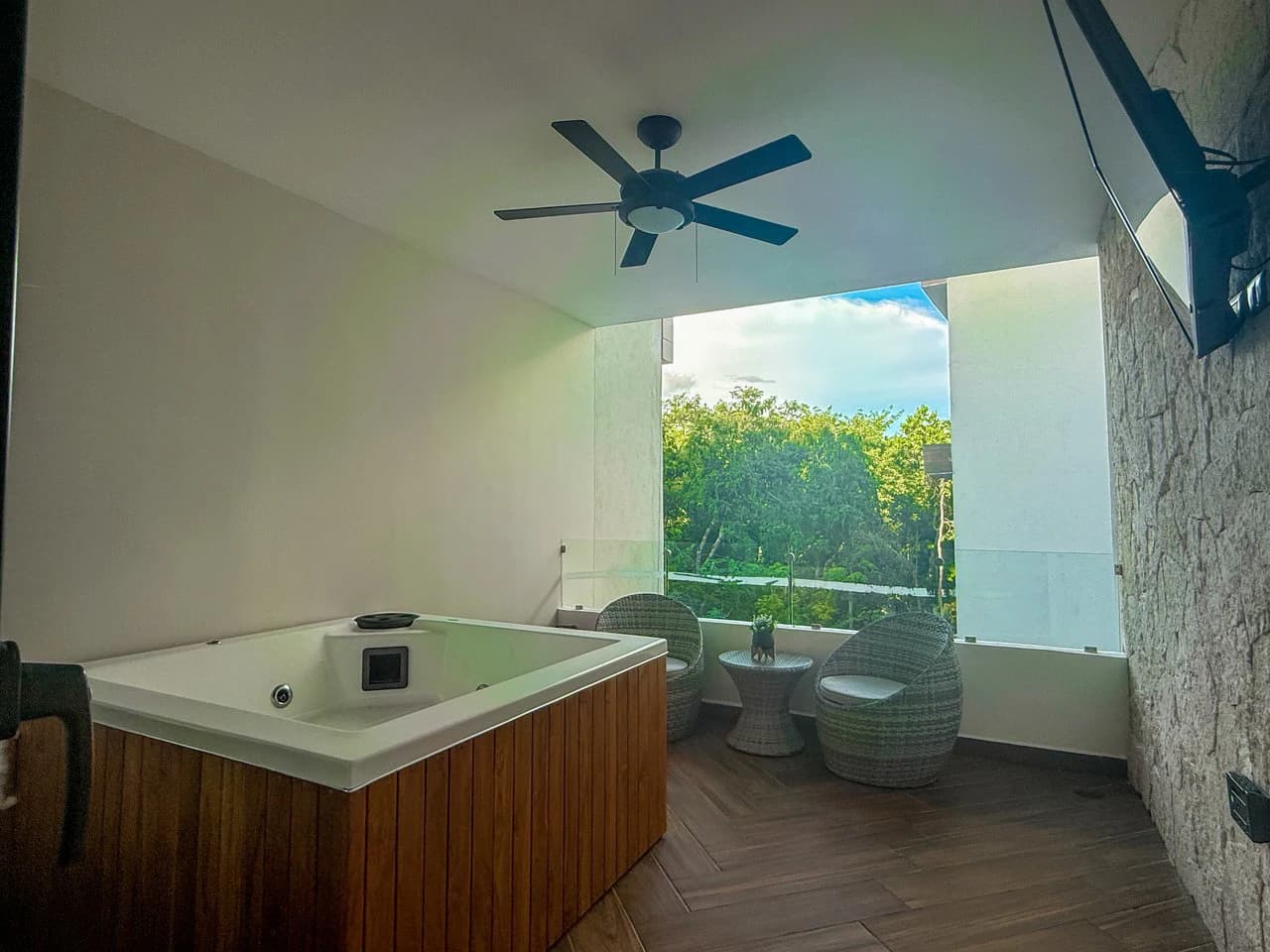 Studio Naia | Incredible Price - photo 9