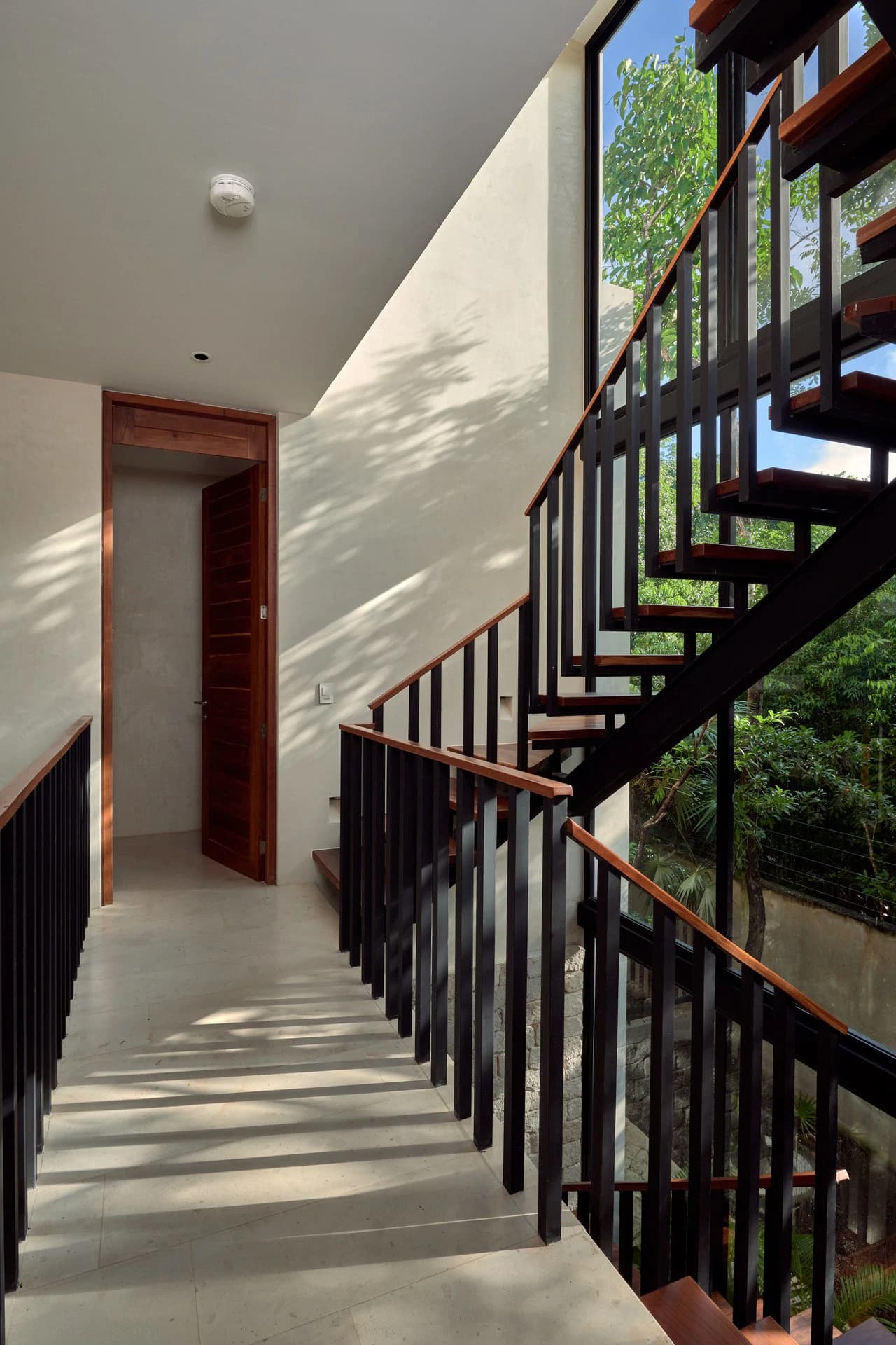 Casa Lucas | 3BR Jungle Villa w/ Rooftop Pool - photo 17