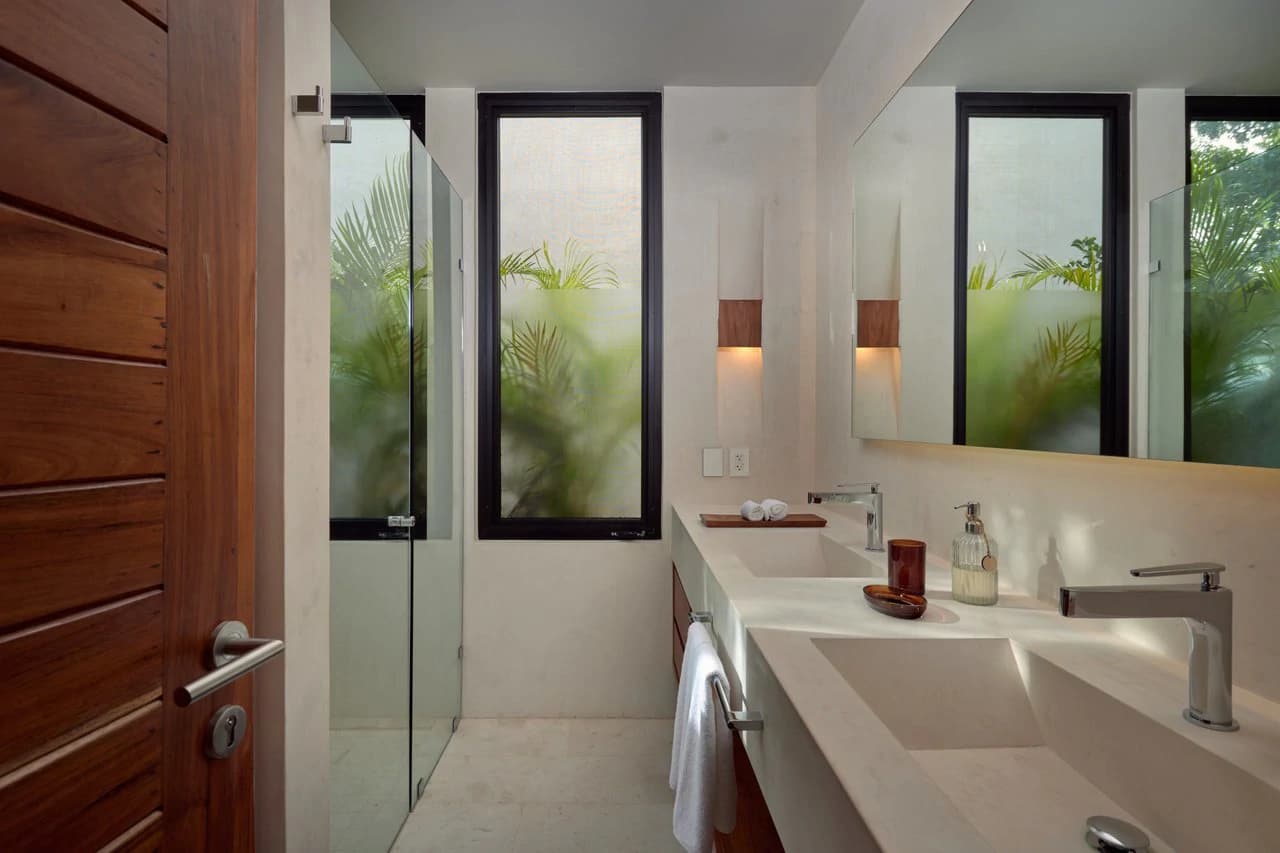 Casa Thomas | 3BR Jungle Villa with Rooftop Pool - photo 10