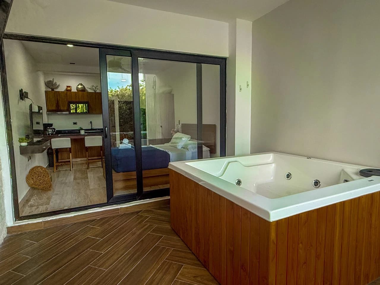 Studio Naia | Incredible Price - photo 10