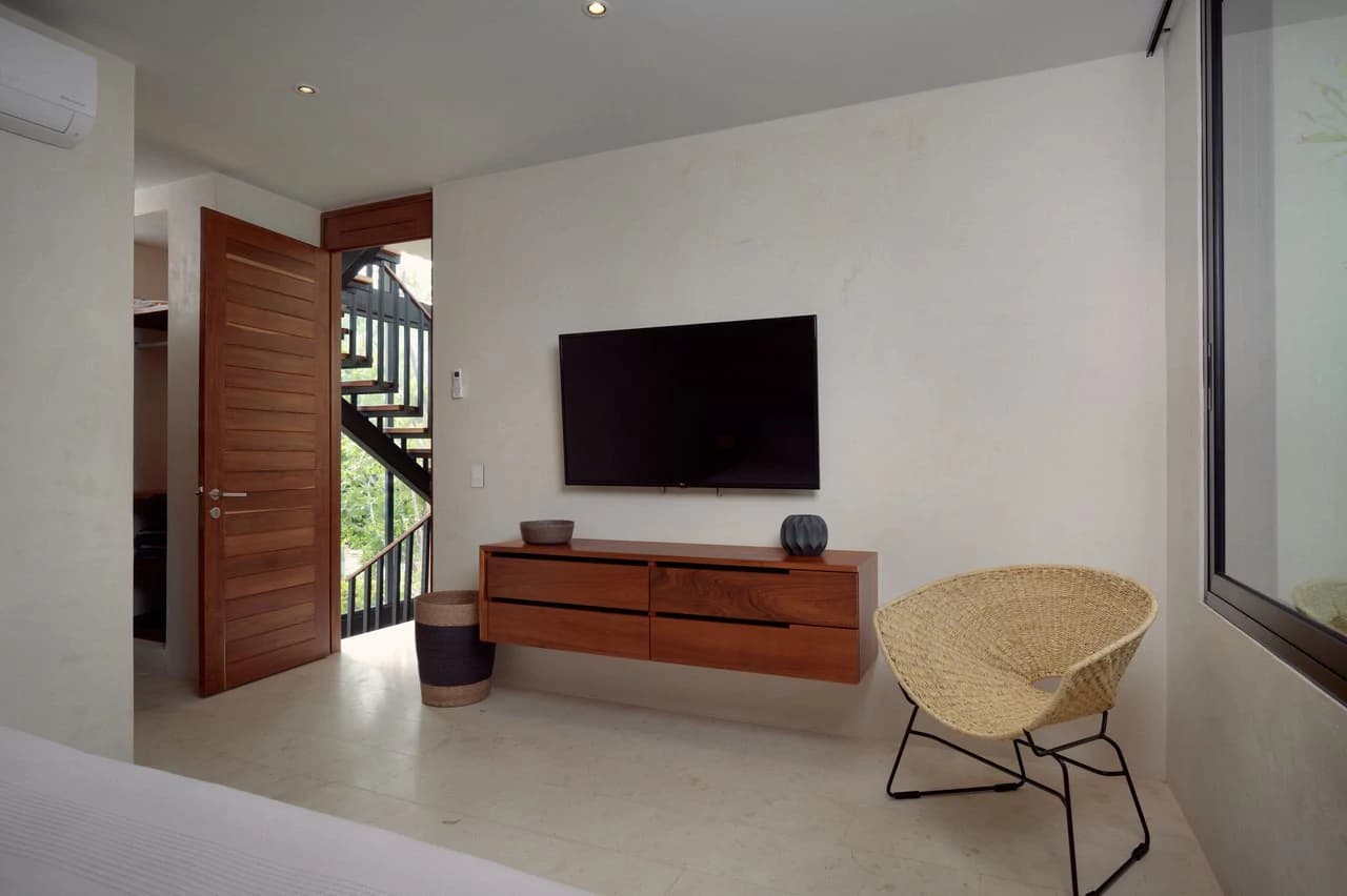 Casa David | 3BR Jungle Villa w/ Rooftop Pool - photo 12