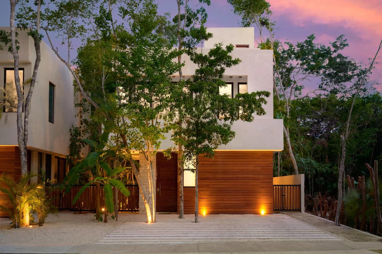 Casa David | 3BR Jungle Villa w/ Rooftop Pool - photo 25