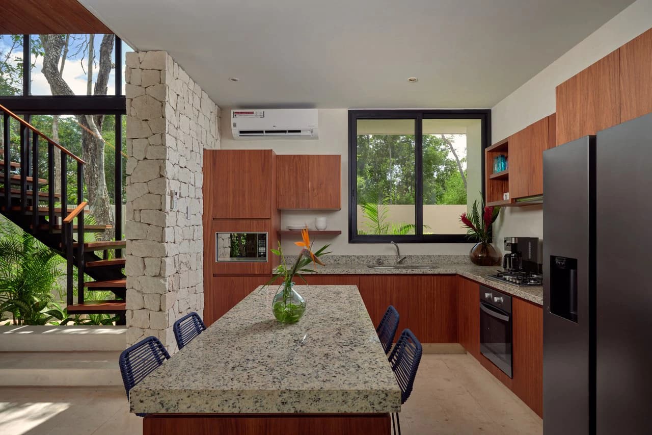 Casa David | 3BR Jungle Villa w/ Rooftop Pool - photo 3