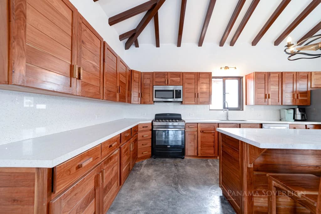 3 Bedroom House in Pedasi - photo 6