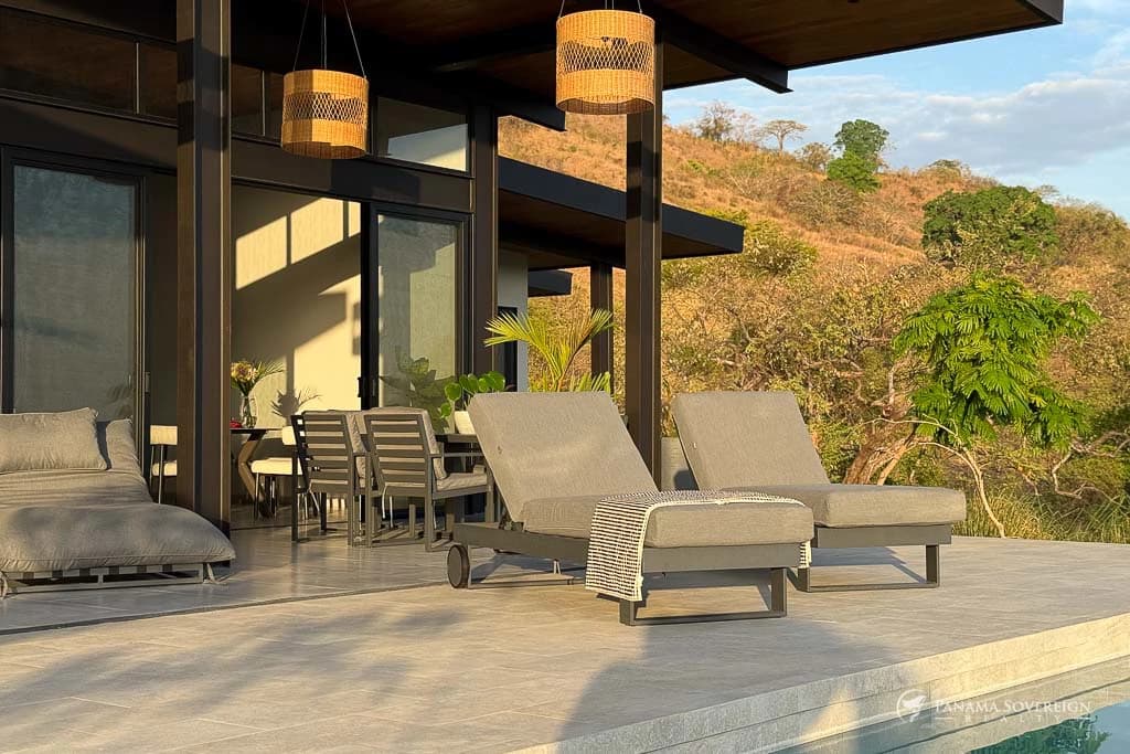 3 Bedroom House in Canas - photo 9