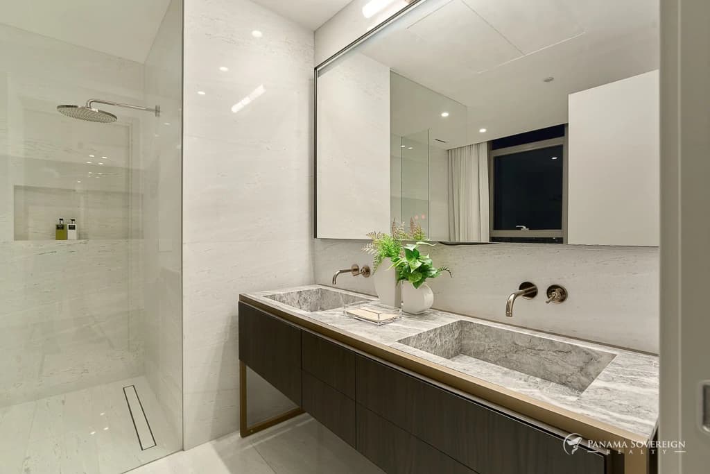 3 Bedroom Condo in Santa Maria - photo 52