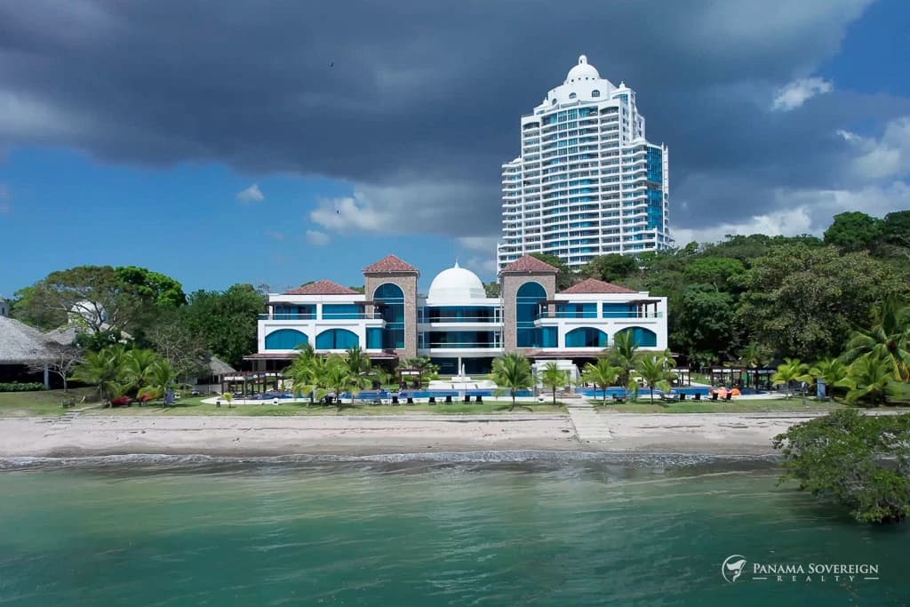 2 Bedroom Condo in Playa Bonita - photo 8