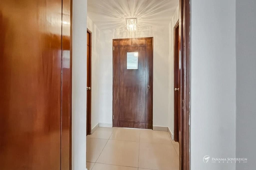 5 Bedroom Condo in San Carlos - photo 36